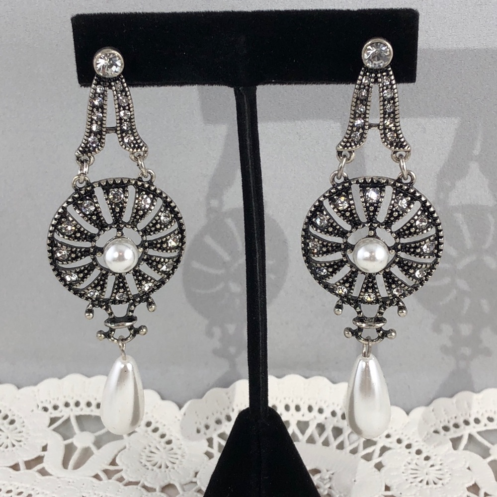 Diamonds and Pearls Earrings O’My